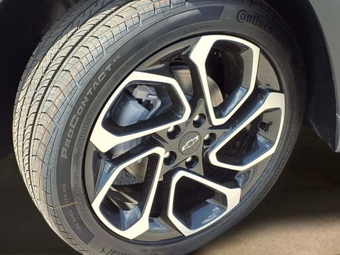 New 2026 Chevrolet Trax RS w/ Sunroof Package image 22