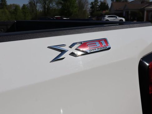 Used 2021 GMC Sierra 1500 4x4 Crew Cab w/ Sierra Value Package image 27