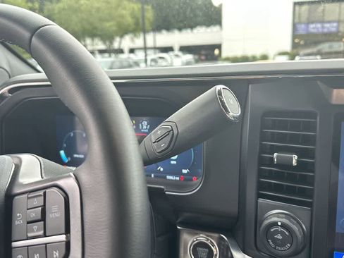 Used 2025 Ford F250 Lariat w/ Lariat Ultimate Package image 51