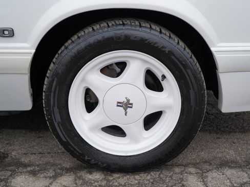Used 1993 Ford Mustang LX image 20