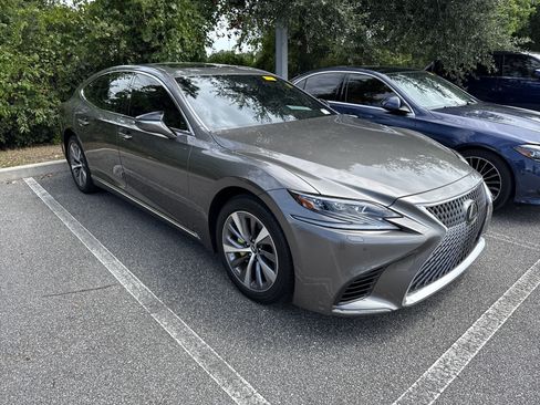 Used 2020 Lexus LS 500 AWD w/ Accessory Package (Z2) image 2