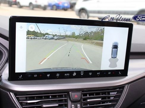 New 2025 Ford Escape SE image 14