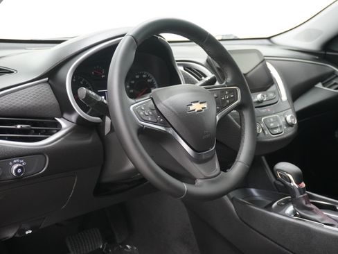 Used 2024 Chevrolet Malibu RS FWD image 10