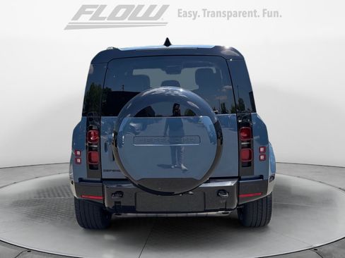 Used 2024 Land Rover Defender 110 X-Dynamic SE AWD/4WD image 8
