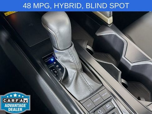 Used 2025 Toyota Camry SE w/ Convenience Package FWD image 17