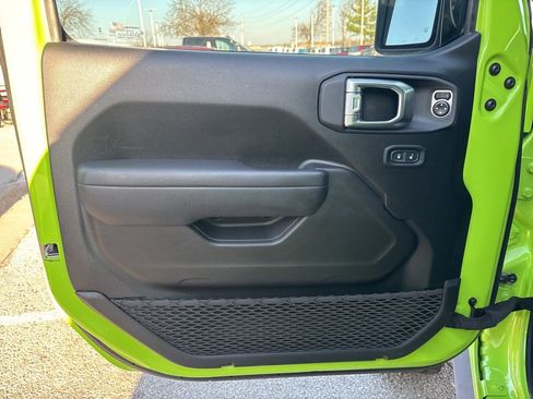 Used 2024 Jeep Wrangler Willys image 55