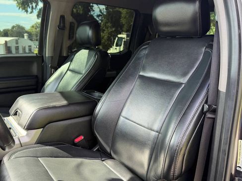 Used 2017 Ford F250 Lariat w/ Lariat Value Package AWD/4WD image 30
