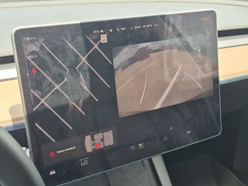 Used 2022 Tesla Model Y Performance AWD/4WD image 19
