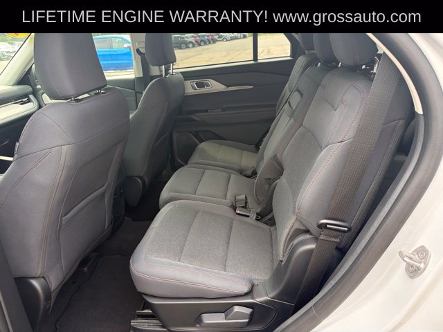 Used 2025 Ford Explorer Active AWD/4WD image 33
