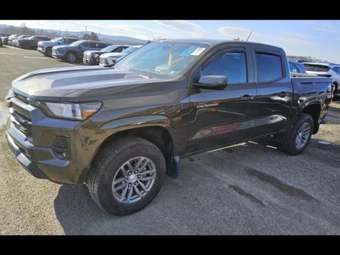 Used 2023 Chevrolet Colorado LT w/ LT Convenience Package II image 3