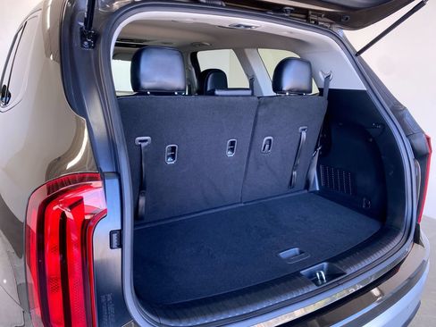 Certified 2024 Kia Telluride S w/ S Sunroof Package FWD image 15