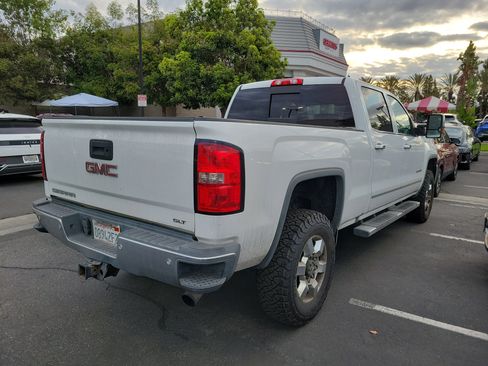 Used 2017 GMC Sierra 2500 SLT AWD/4WD image 5