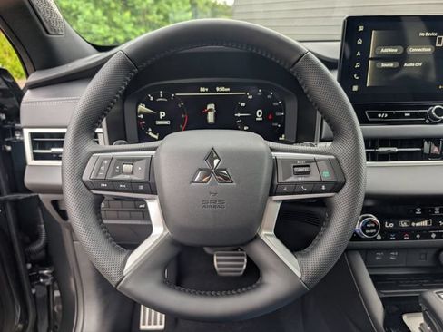 New 2026 Mitsubishi Outlander SEL Black Edition FWD image 15