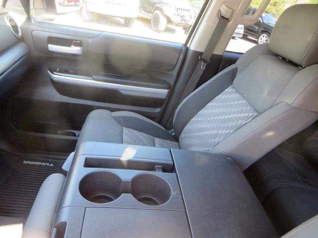 Used 2018 Toyota Tundra SR5 AWD/4WD image 25