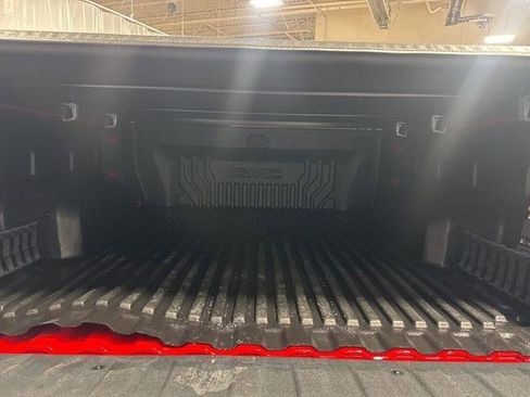 New 2025 GMC Sierra 1500 SLE w/ Preferred Package image 13