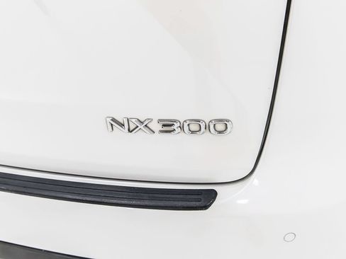 Used 2020 Lexus NX 300 FWD w/ Comfort Package image 7