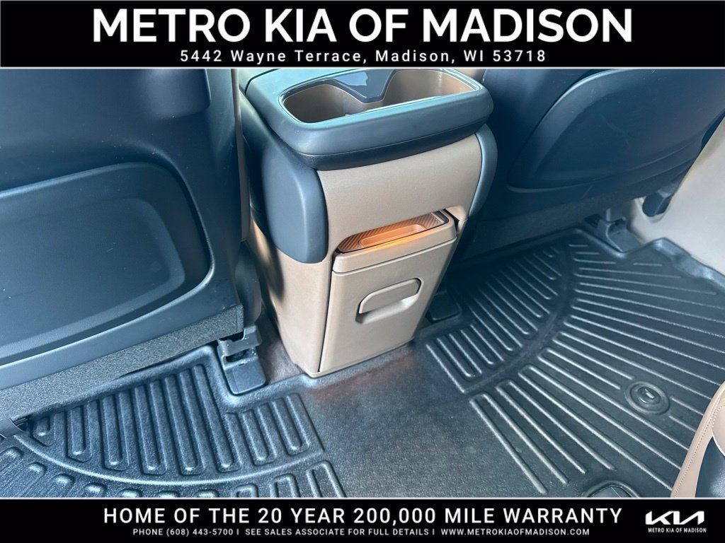 Used 2024 Kia EV9 Land AWD/4WD image 40
