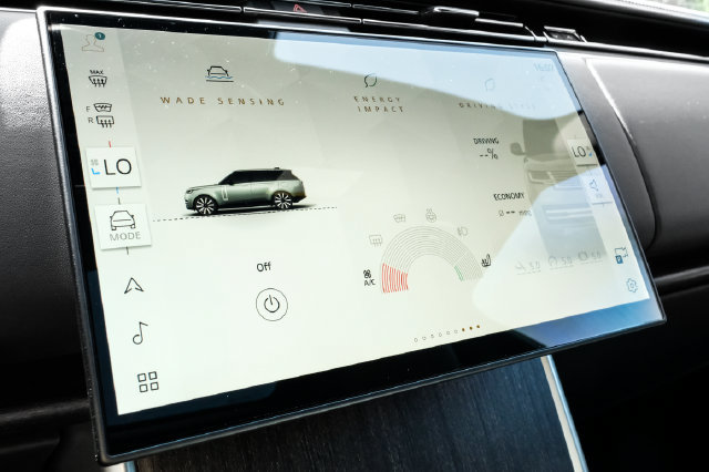 New 2026 Land Rover Range Rover SE AWD/4WD image 38