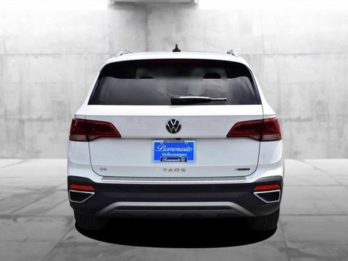 Certified 2023 Volkswagen Taos SE w/ Panoramic Sunroof Package AWD/4WD image 6