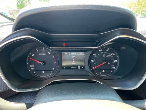 Used 2021 Chevrolet TrailBlazer LT w/ Premium Seating Package FWD image 5