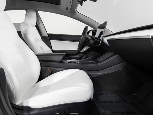 Used 2021 Tesla Model 3 Performance image 27