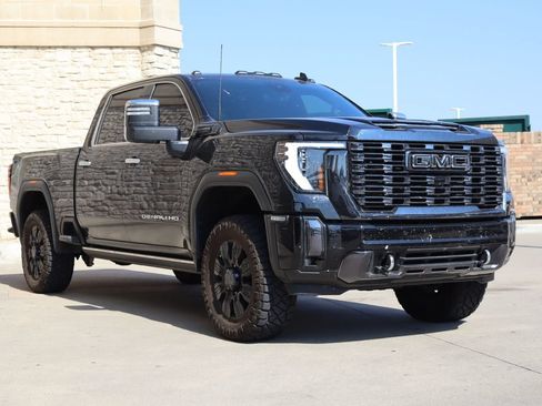 Used 2024 GMC Sierra 2500 Denali Ultimate AWD/4WD image 2