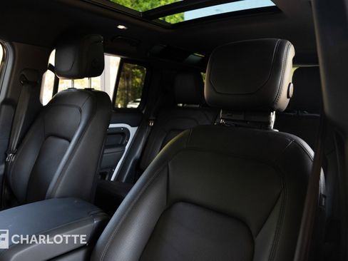 Used 2023 Land Rover Defender 110 V8 image 19