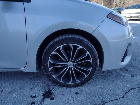 Used 2016 Toyota Corolla S Premium image 9