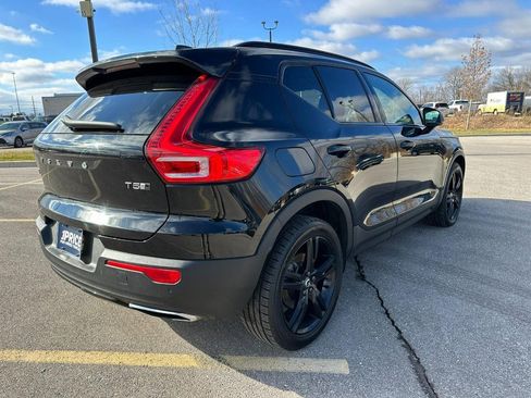 Used 2020 Volvo XC40 T5 R-Design image 7
