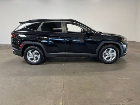 Used 2024 Hyundai Tucson SEL FWD image 2