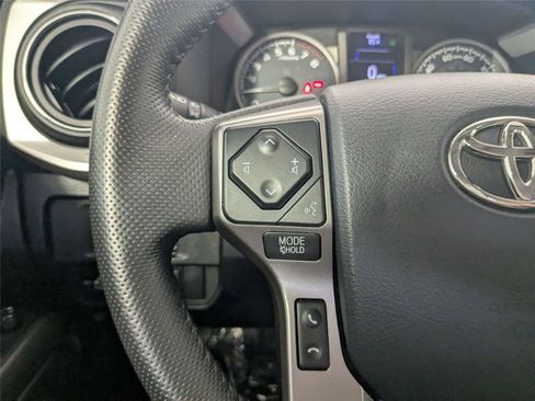 Used 2019 Toyota Tacoma SR5 RWD image 18