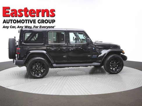 Used 2025 Jeep Wrangler Unlimited Sahara w/ Safety Group AWD/4WD image 45