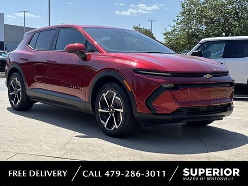Used 2026 Chevrolet Equinox EV LT FWD image 1