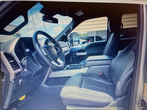 Used 2022 Ford F250 Lariat w/ Black Appearance Package AWD/4WD image 7