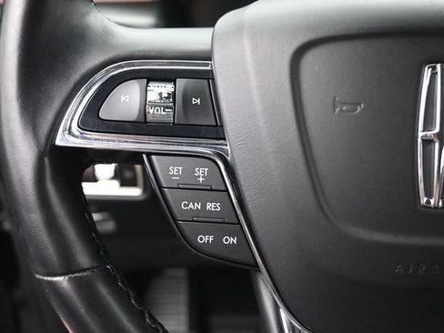 Used 2023 Lincoln Nautilus Reserve AWD/4WD image 29