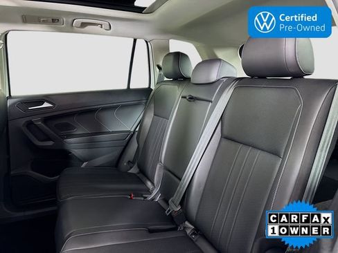 Certified 2022 Volkswagen Tiguan SE w/ Panoramic Sunroof Package image 25
