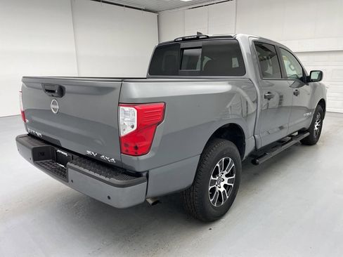 Used 2024 Nissan Titan SV image 11