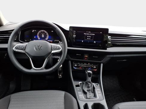 Used 2025 Volkswagen Jetta S image 14