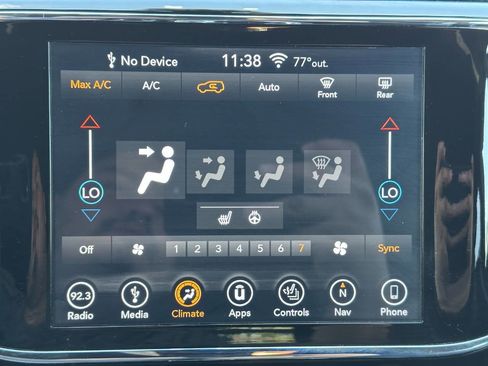 Used 2019 Jeep Grand Cherokee Altitude image 40