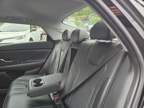 Used 2023 Hyundai Elantra Limited FWD image 19