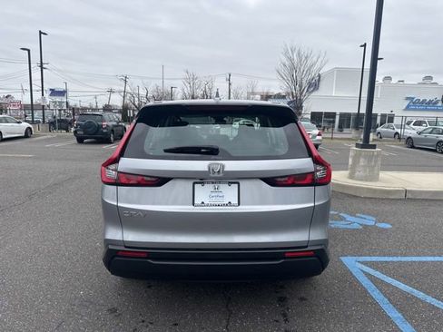 Used 2023 Honda CR-V LX image 7