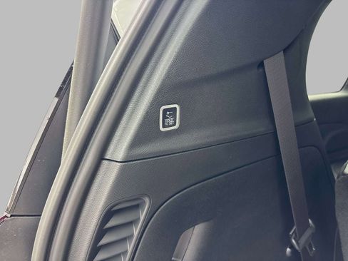 New 2027 Chrysler Pacifica Select AWD/4WD image 5