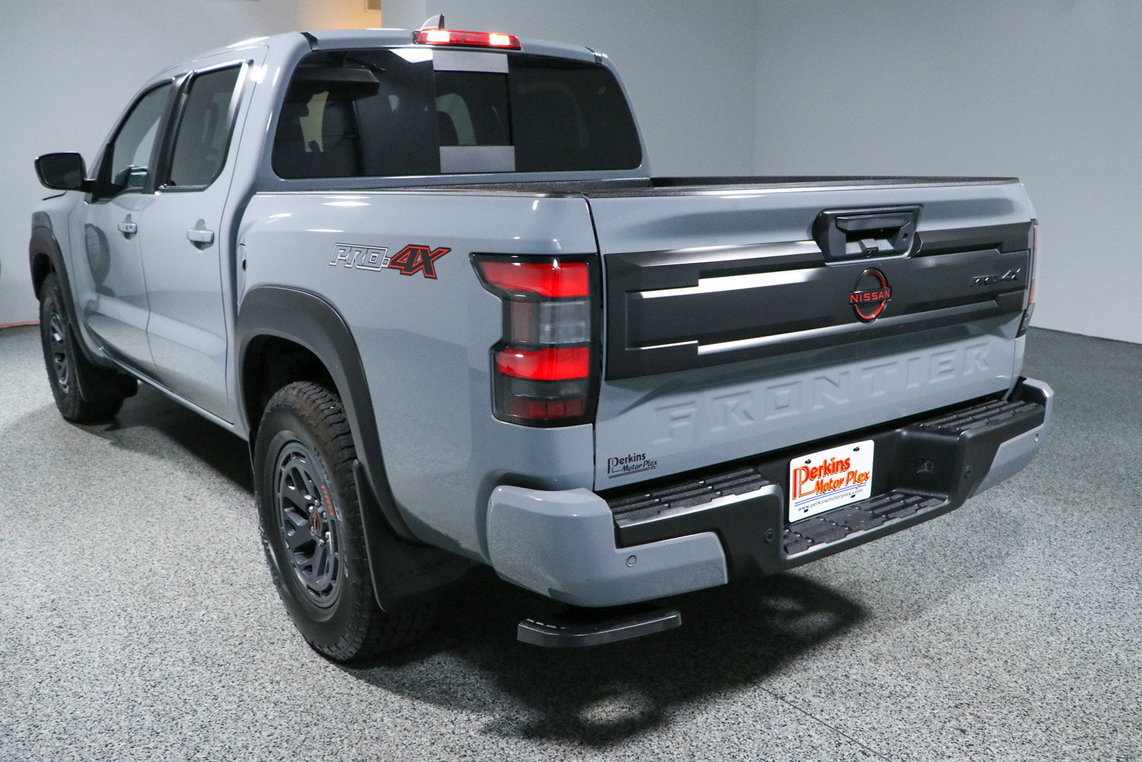 Used 2025 Nissan Frontier PRO-4X w/ Interior Protection Package AWD/4WD image 9