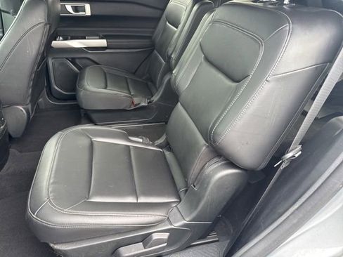 Used 2023 Ford Explorer XLT w/ Equipment Group 202A image 15