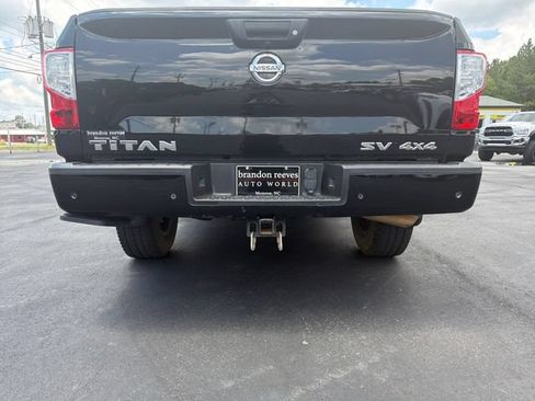 Used 2021 Nissan Titan SV w/ Accessory Utility Package AWD/4WD image 27