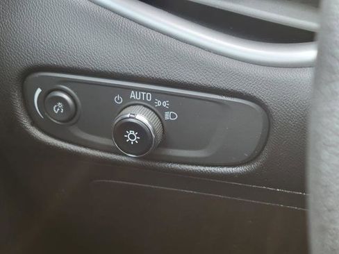 Used 2023 Chevrolet Malibu LT image 12