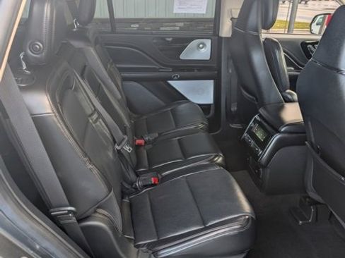 Used 2020 Lincoln Aviator Reserve w/ Equipment Group 201A image 32