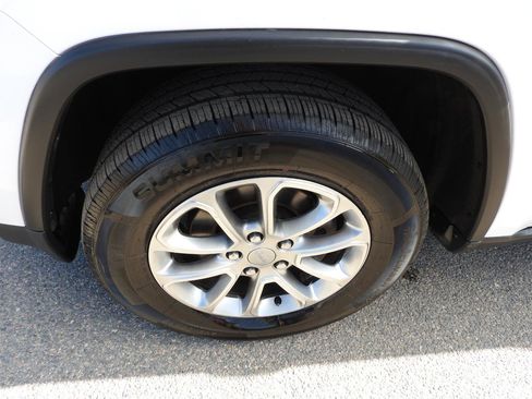 Used 2015 Jeep Grand Cherokee Limited AWD/4WD image 19