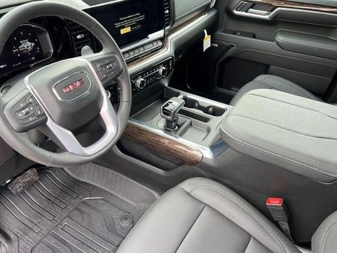 New 2026 GMC Sierra 1500 Elevation w/ Elevation Premium Package AWD/4WD image 9