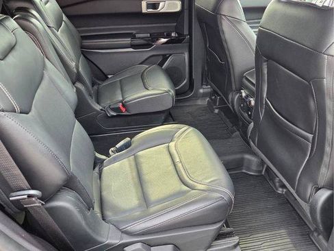 Used 2022 Ford Explorer ST w/ Equipment Group 401A AWD/4WD image 18